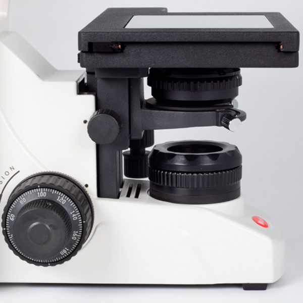 MICROSCOPIO METALÚRGICO MOTIC - BA310MET-T BINOCULAR