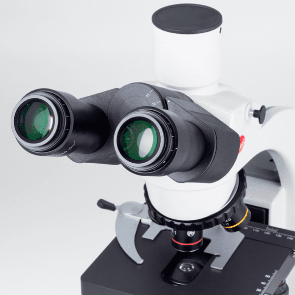 MICROSCOPIO PARA BIOLOGÍA BÁSICA MOTIC - BA210 LED TRINOCULAR