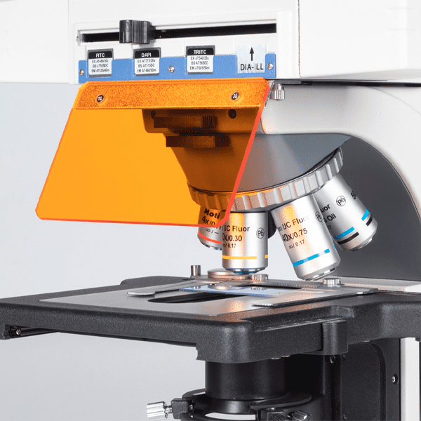 MICROSCOPIO TRINOCULAR SEXTUPLE MOTIC - 1100100401972 BA410